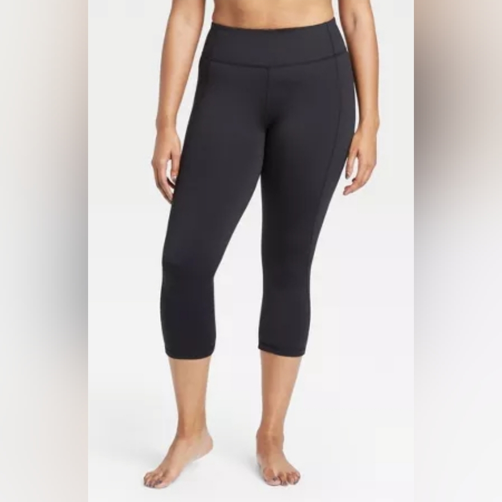 New Champion Capri Yoga Pants